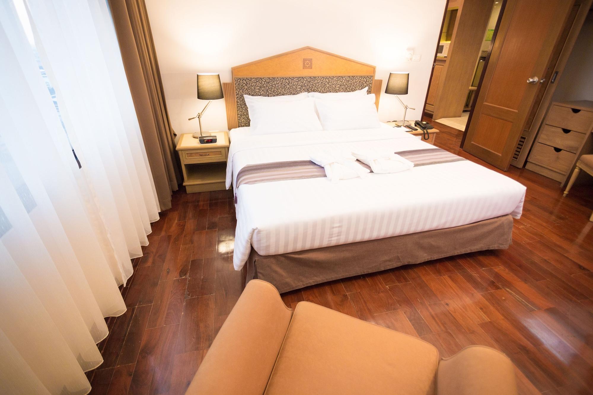Grand Tower Inn Rama 6 Bangkok Luaran gambar